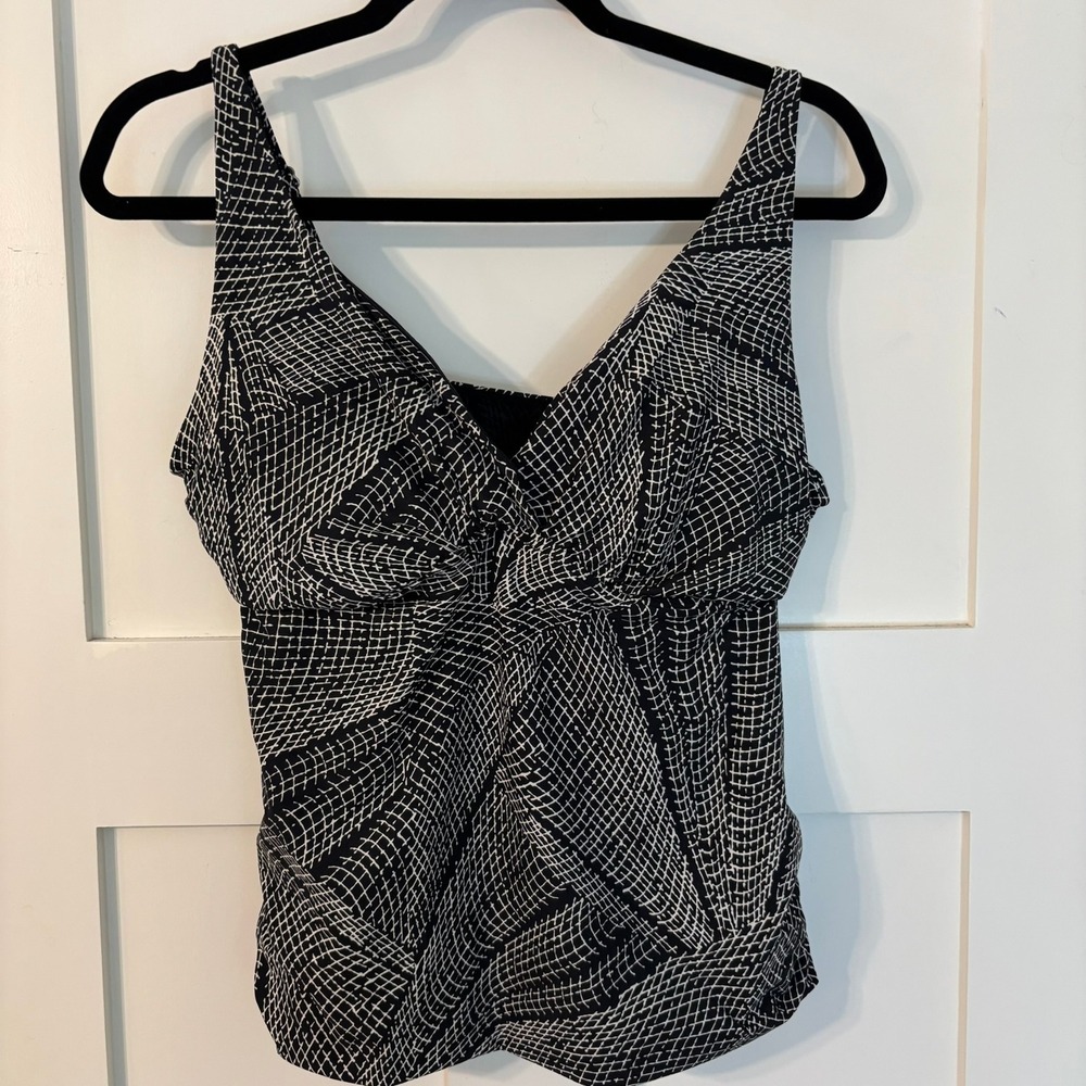 Captiva Womens XL 44D Tankini Top Black White Geometric Grid V-Neck Ruched